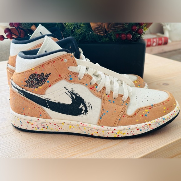Air Jordan 1 SE Mid Brushstroke Paint Splatter - Picture 3 of 12
